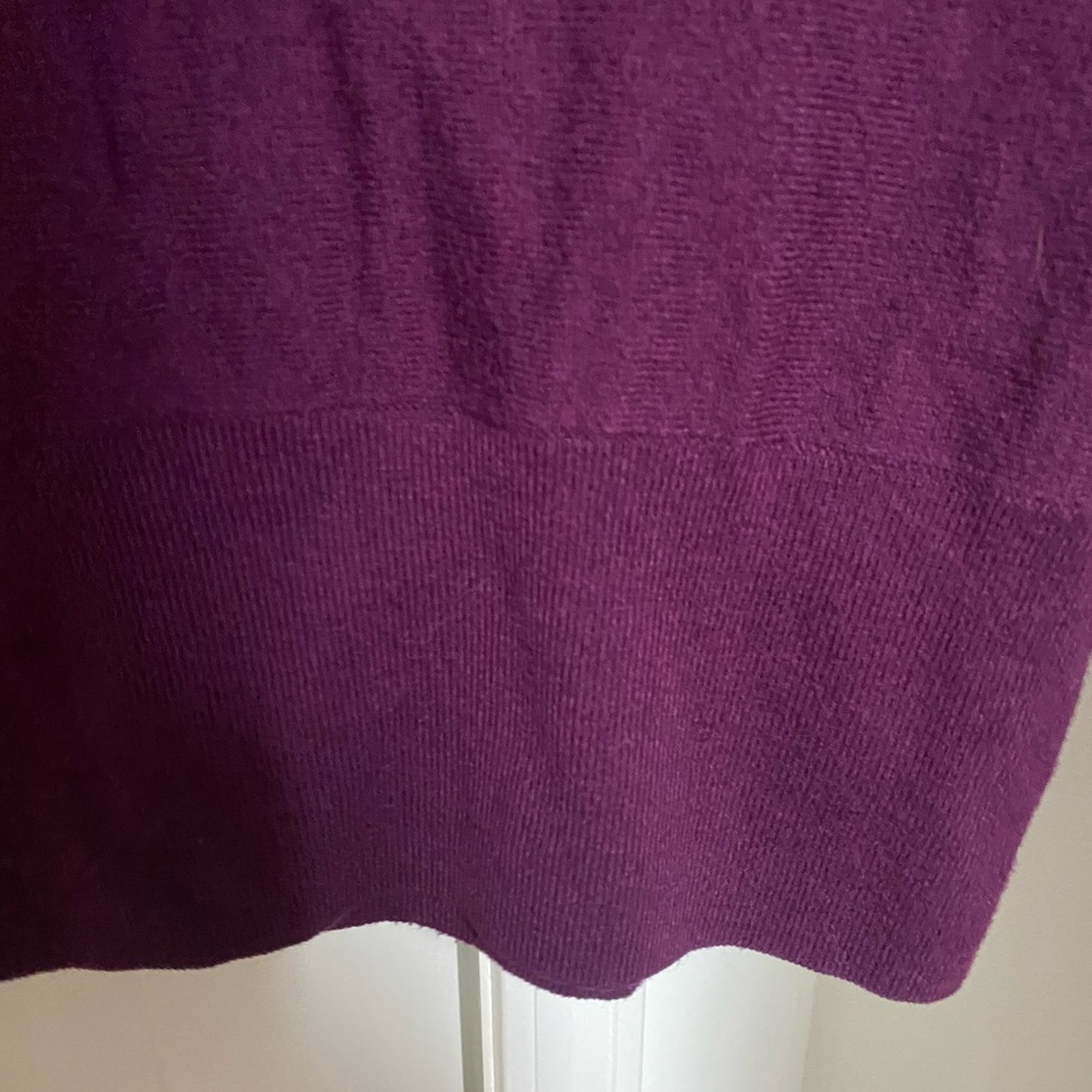 LOFT Purple Top - Picture 4 of 6